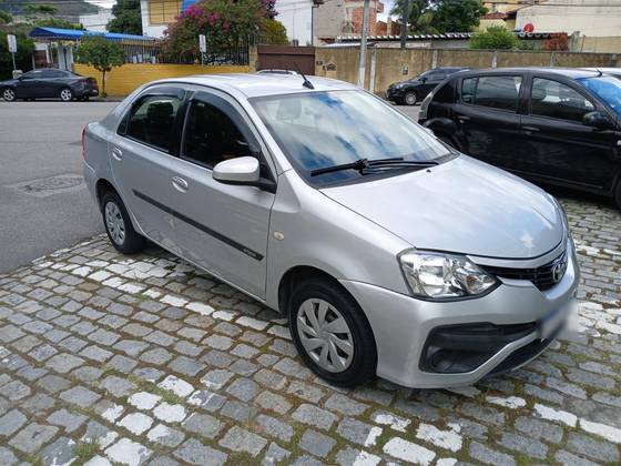 TOYOTA ETIOS 1.5 XS SEDAN 16V FLEX 4P MANUAL