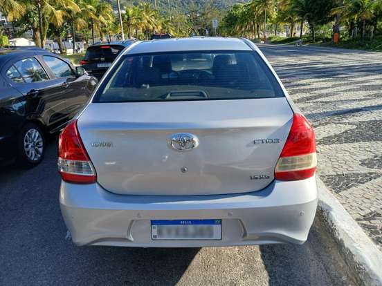 TOYOTA-ETIOS-2018