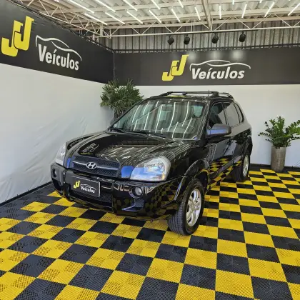 HYUNDAI TUCSON 2.0 MPFI GL 16V 142CV 2WD GASOLINA 4P AUTOMÁTICO