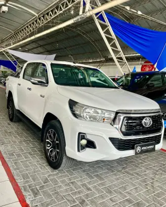TOYOTA HILUX 2.8 SRV 4X4 CD 16V DIESEL 4P AUTOMÁTICO