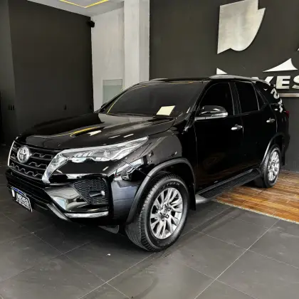 TOYOTA HILUX SW4 2.7 VVT-i FLEX SRV 7L 4X2 AUTOMÁTICO