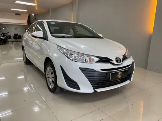 TOYOTA YARIS 1.5 16V FLEX SEDAN XL LIVE MULTIDRIVE