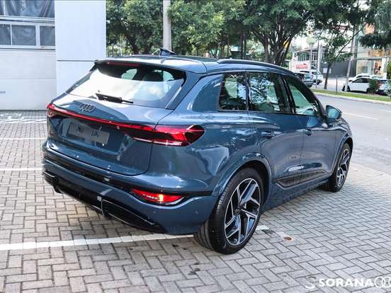 AUDI-Q6 E-TRON-100 KW ELÉTRICO PERFORMANCE BLACK QUATTRO AUDI-Q6 E-TRON-2024