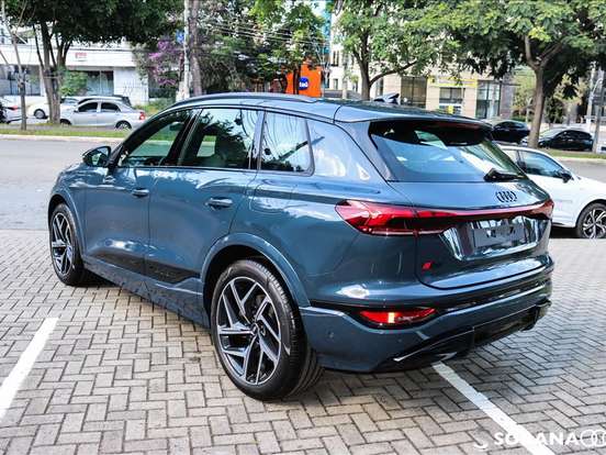 AUDI-Q6 E-TRON-100 KW ELÉTRICO PERFORMANCE BLACK QUATTRO AUDI-Q6 E-TRON-2024