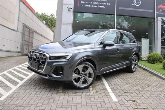 AUDI-Q7-2024