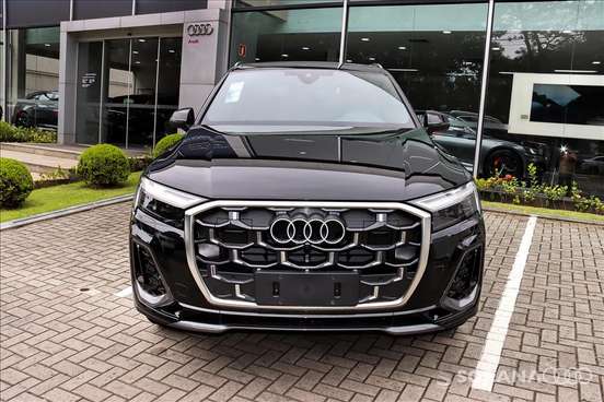 AUDI-Q7-2024