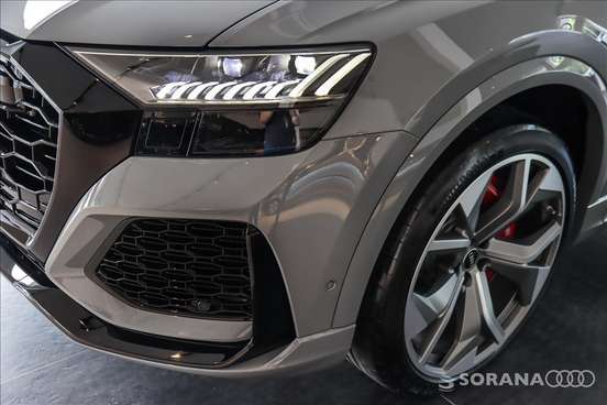 AUDI-RS Q8-2023