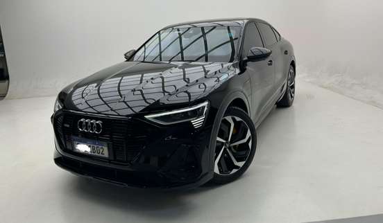 AUDI-E-TRON-2022