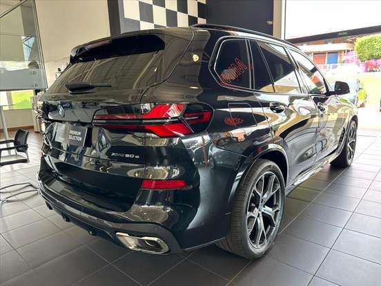 BMW-X5-2024