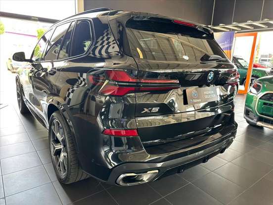 BMW-X5-2024