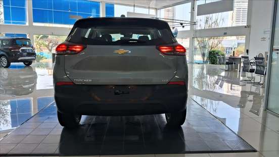 CHEVROLET-TRACKER-2024