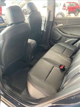 CHEVROLET-TRACKER-2024