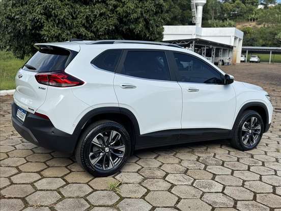 CHEVROLET-TRACKER-2024