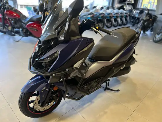 DAFRA CRUISYM 300 