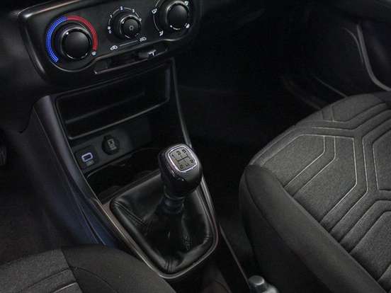 FIAT-STRADA-1.3 FIREFLY FLEX FREEDOM CD MANUAL FIAT-STRADA-2025