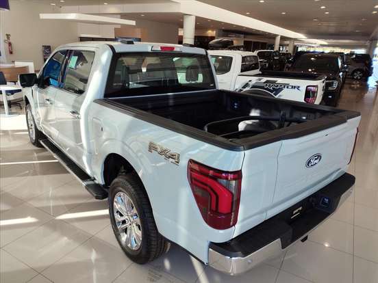 FORD-F-150-5.0 V8 GASOLINA CD LARIAT FX4 AUTOMÁTICO FORD-F-150-2025