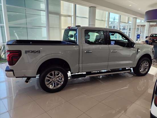 FORD-F-150-5.0 V8 GASOLINA CD LARIAT FX4 AUTOMÁTICO FORD-F-150-2025