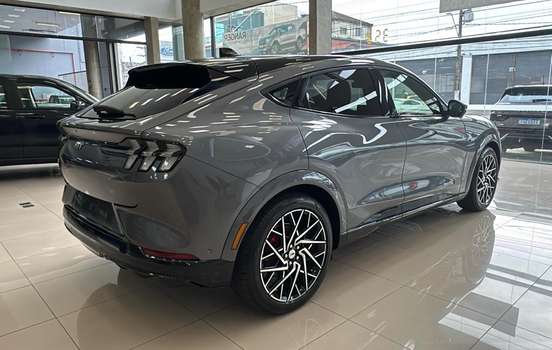 FORD-MUSTANG MACH-e-2024