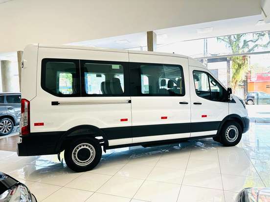 FORD-TRANSIT-2023
