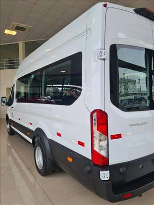 FORD-TRANSIT-2025