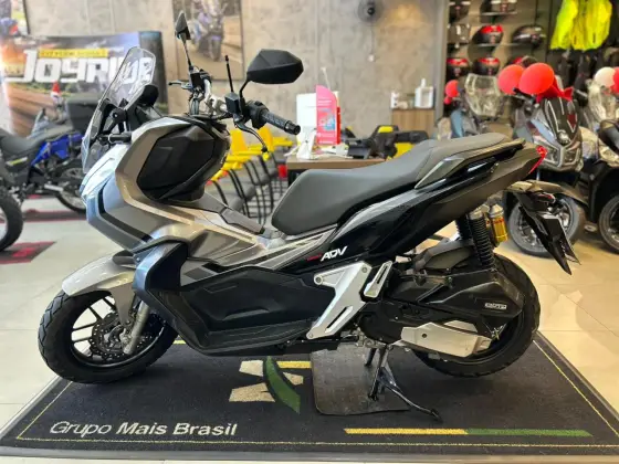 HONDA ADV 