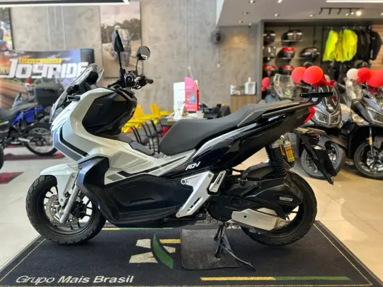 HONDA ADV 