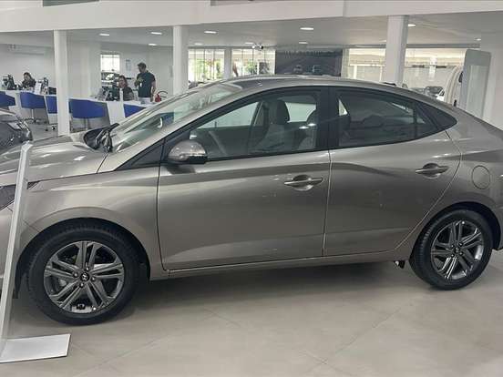 HYUNDAI-HB20S-1.0 TGDI FLEX COMFORT PLUS AUTOMÁTICO HYUNDAI-HB20S-2025