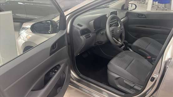 HYUNDAI-HB20S-2025