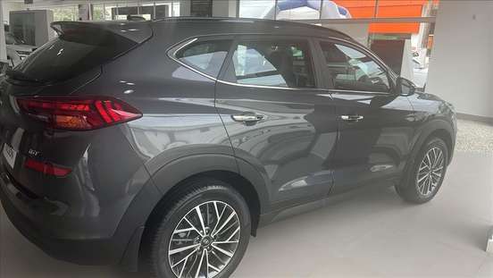 HYUNDAI-TUCSON-2024
