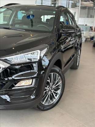 HYUNDAI-TUCSON-2024