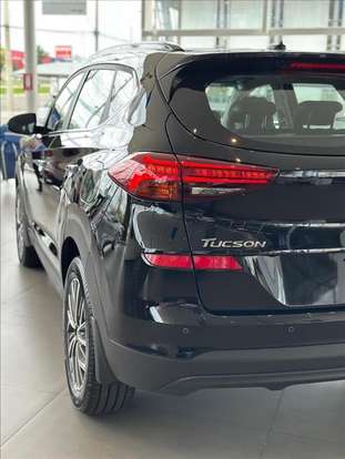 HYUNDAI-TUCSON-2024