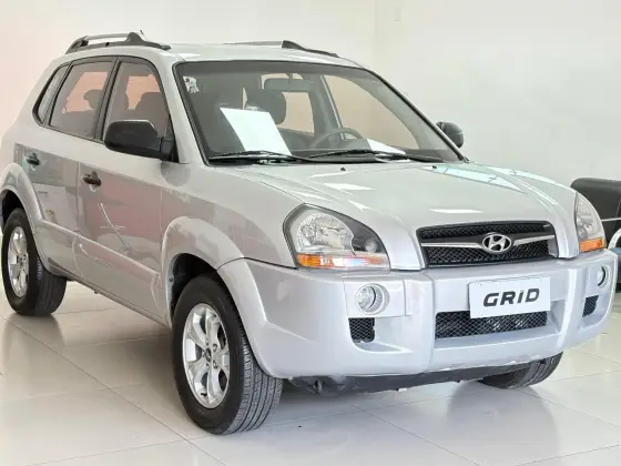 HYUNDAI TUCSON 2.0 MPFI GL 16V 142CV 2WD GASOLINA 4P AUTOMÁTICO