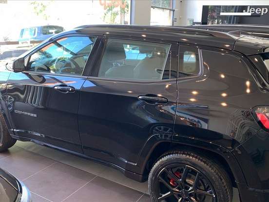 JEEP-COMPASS-2.0 HURRICANE 4 TURBO GASOLINA BLACKHAWK AT9 JEEP-COMPASS-2025