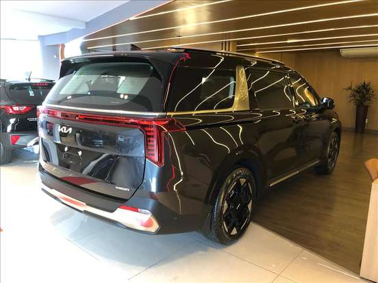 KIA-CARNIVAL-2024