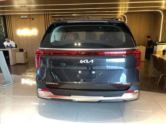 KIA-CARNIVAL-2024