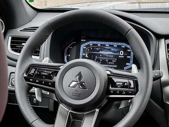 MITSUBISHI-PAJERO SPORT-2.4 16V MIVEC TURBO DIESEL LEGEND BLACK AWD AUTOMÁTICO MITSUBISHI-PAJERO SPORT-2024