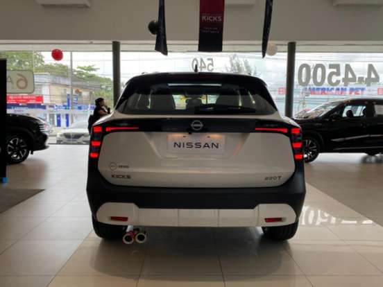 NISSAN-KICKS-2025