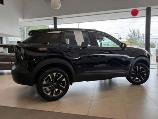 NISSAN-KICKS-2025
