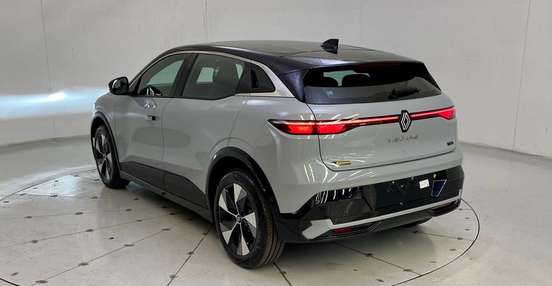 RENAULT-MEGANE-2025