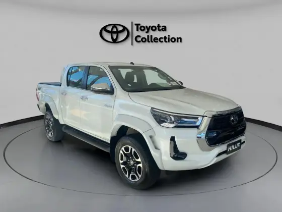 TOYOTA HILUX 2.8 D-4D TURBO DIESEL CD SRX PLUS 4X4 AUTOMÁTICO
