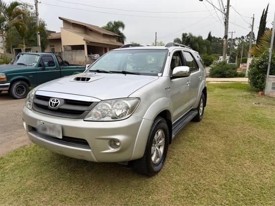 TOYOTA HILUX SW4 3.0 SRV 4X4 16V TURBO INTERCOOLER DIESEL 4P AUTOMÁTICO