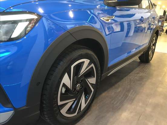 VOLKSWAGEN-NIVUS-1.0 200 TSI TOTAL FLEX HIGHLINE AUTOMÁTICO VOLKSWAGEN-NIVUS-2025