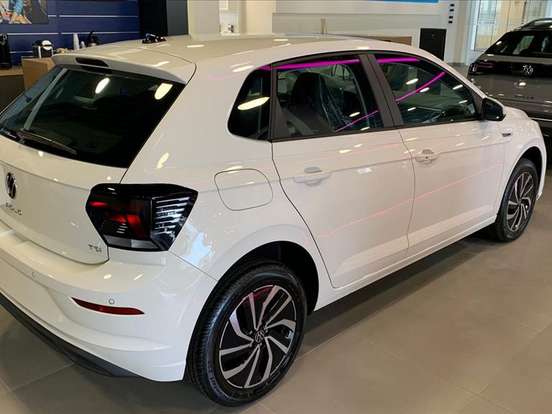 VOLKSWAGEN-POLO-1.0 170 TSI HIGHLINE AUTOMÁTICO VOLKSWAGEN-POLO-2025