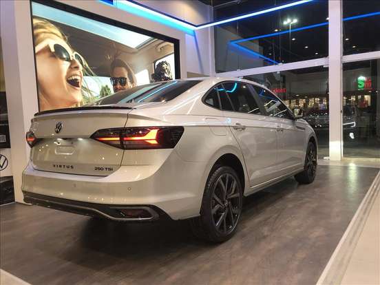 VOLKSWAGEN-VIRTUS-2025