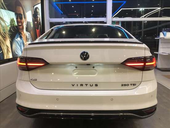 VOLKSWAGEN-VIRTUS-2025
