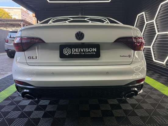 VOLKSWAGEN-JETTA-2023