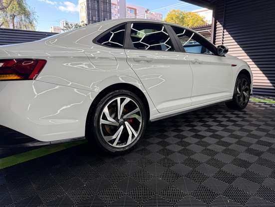 VOLKSWAGEN-JETTA-2023