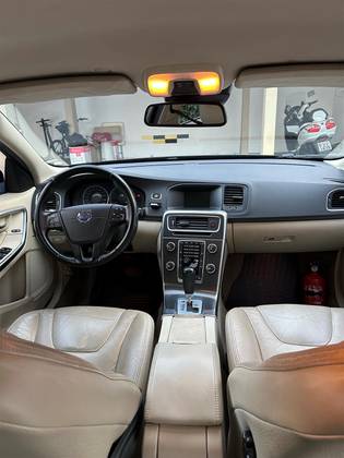 VOLVO S60 2.0 T5 DYNAMIC GASOLINA 4P AUTOMÁTICO