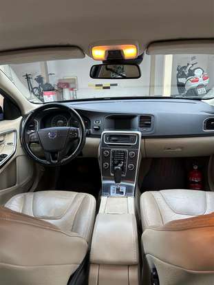 VOLVO-S60-2012