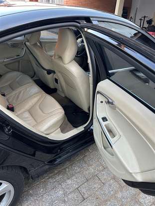 VOLVO-S60-2012